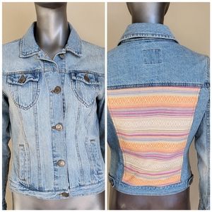 Xiomi Denim Jacket Size Medium - B3
